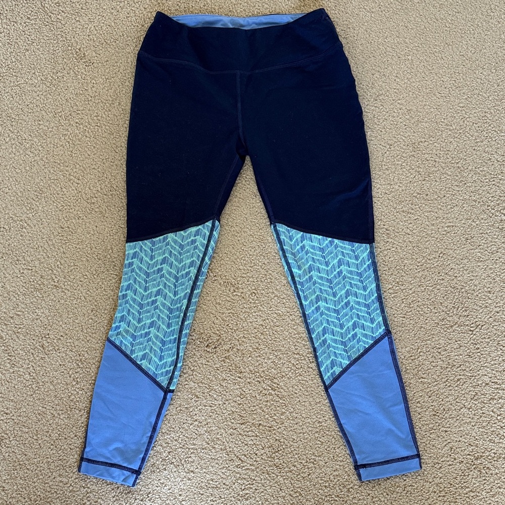 Vineyard Vines Blue and Black Patterned Leggings